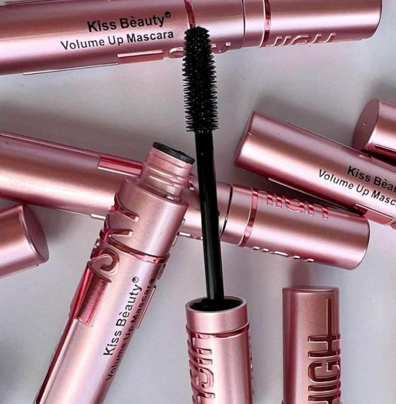 Máscara de Pestanas Sky High Volume Up – Kiss Beauty